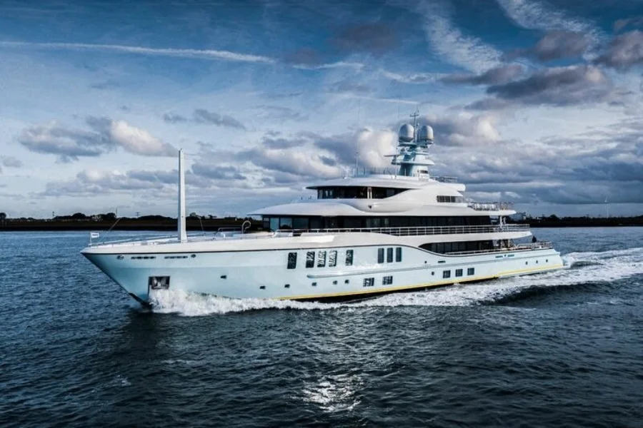 Itchko Ezratti Yacht, A Look Into Luxury, Lifestyle, and Legacy